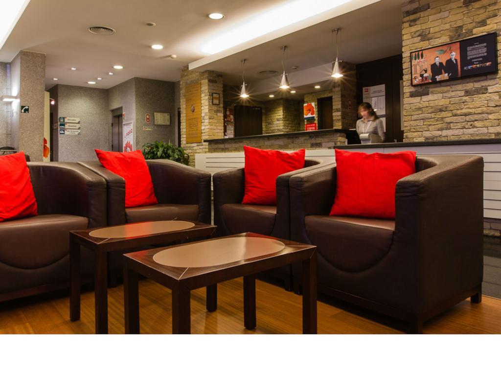 Hotel Ibis ギマランイス エクステリア 写真