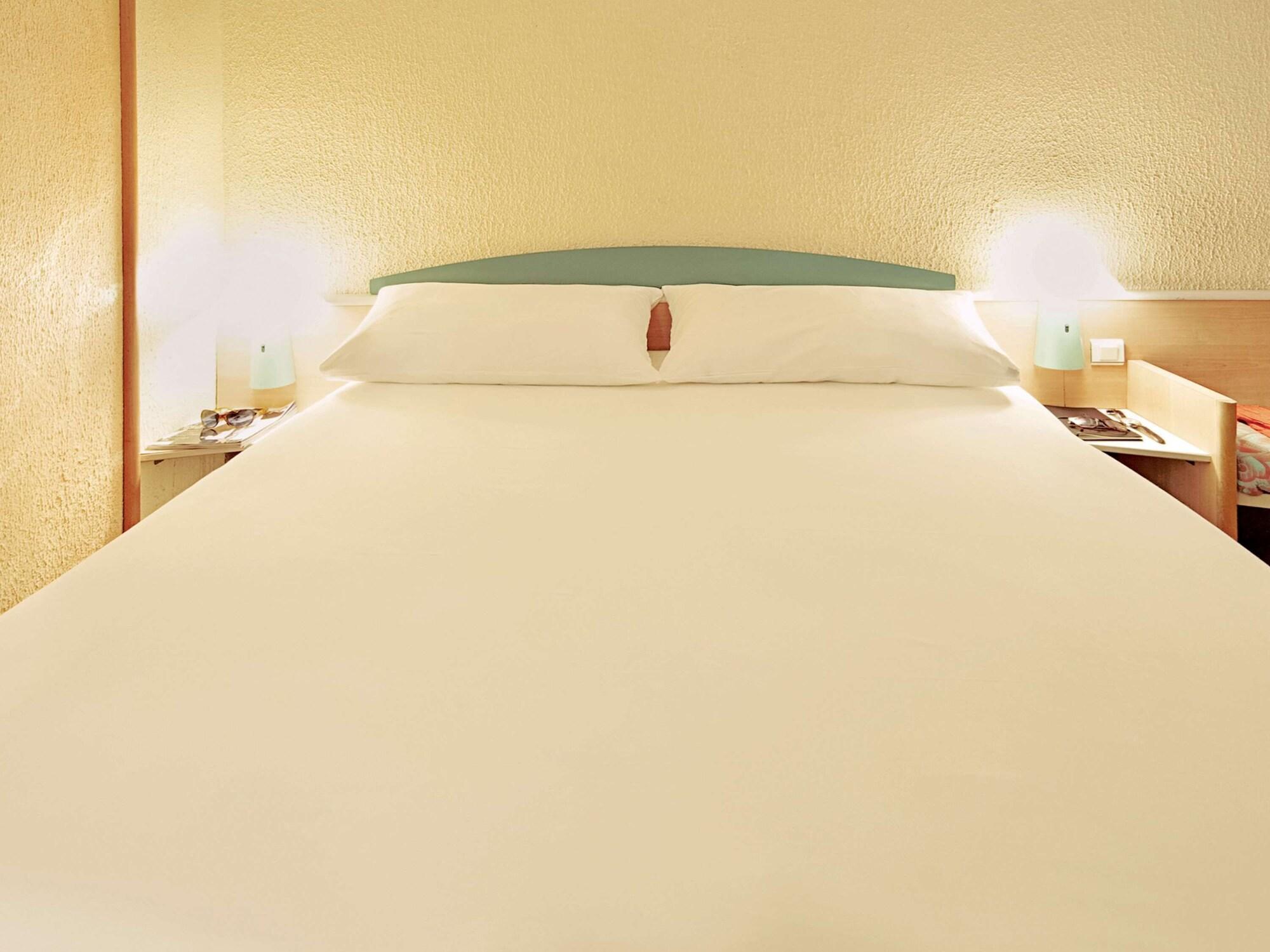 Hotel Ibis ギマランイス エクステリア 写真