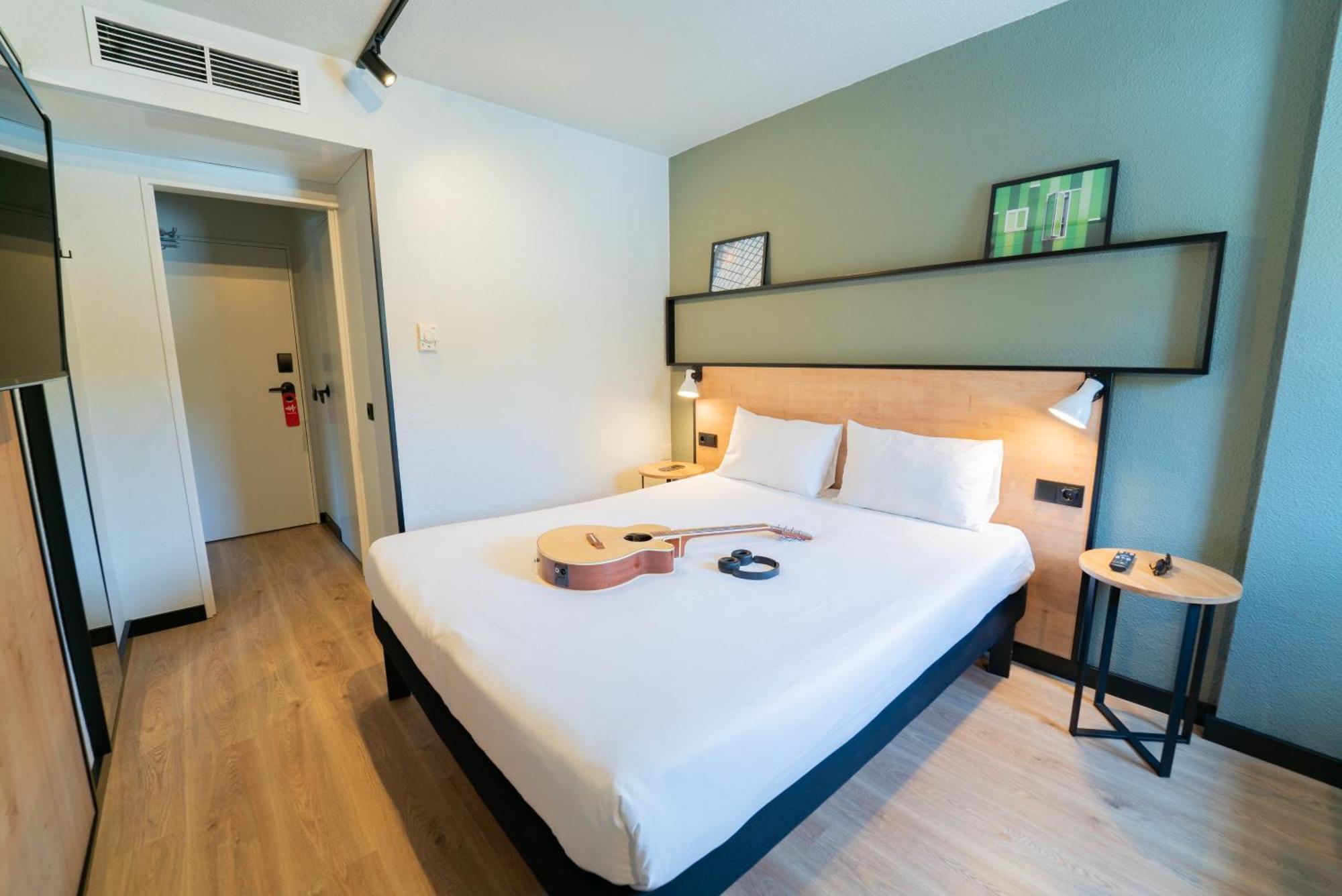 Hotel Ibis ギマランイス エクステリア 写真